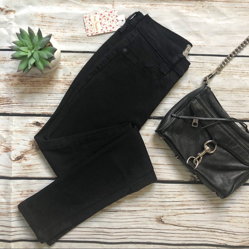 SOLD🌹NWT Free People Skinny Jeans🌹